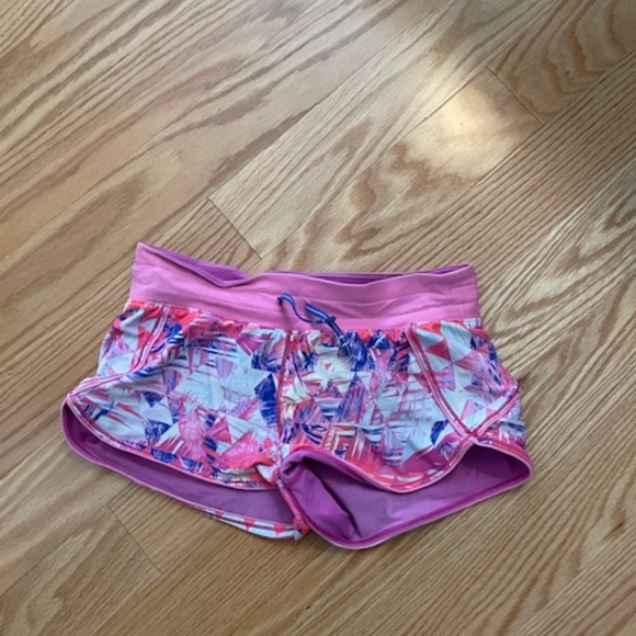 Ivivva Reversible shorts - Picture 1 of 1
